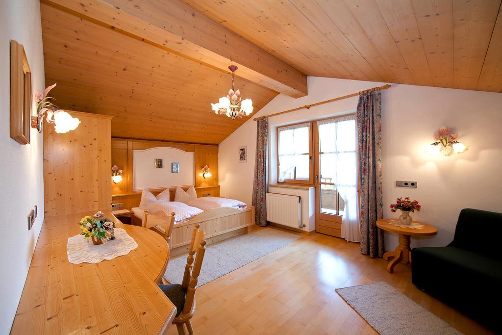 Hauser'S Ferienhof Hart im Zillertal Chambre photo